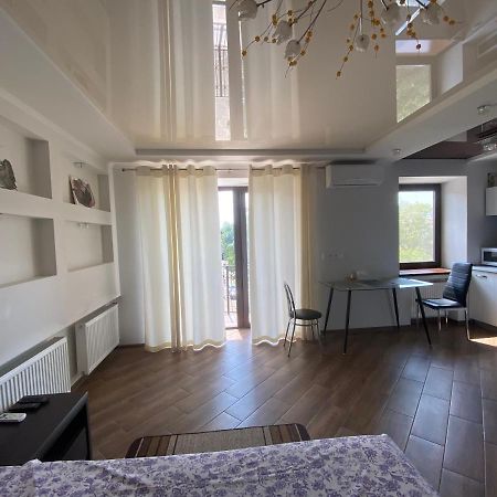 1-Room Studio Center تشيركاسي المظهر الخارجي الصورة
