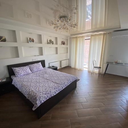 1-Room Studio Center تشيركاسي المظهر الخارجي الصورة