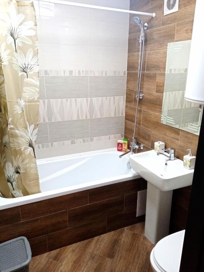 1-Room Studio Center تشيركاسي المظهر الخارجي الصورة