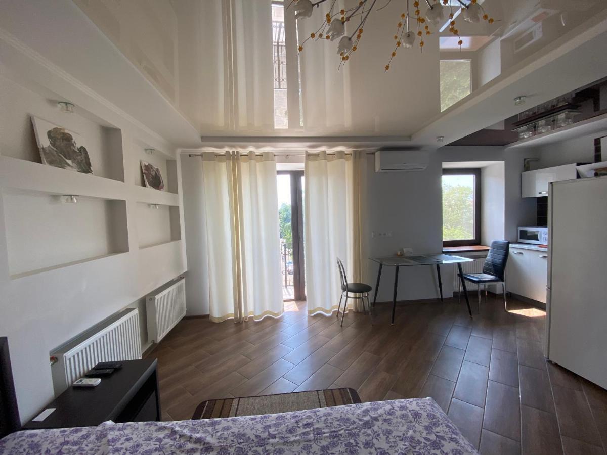 1-Room Studio Center تشيركاسي المظهر الخارجي الصورة